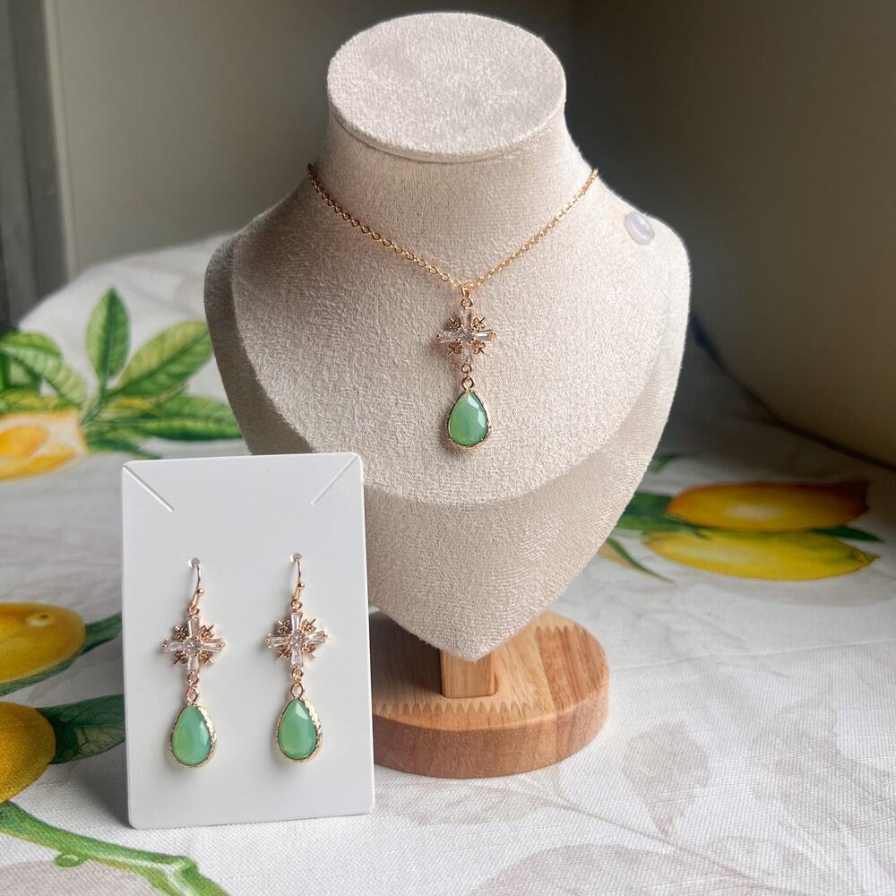 Jewelry Set Chalcedony Green Opal Crystal Cross Shaped Boho Elegant Casual Set